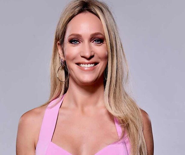 Hélène Hendriks blikt terug op zware tv-weken: ‘Volzinnen kwamen er niet uit’