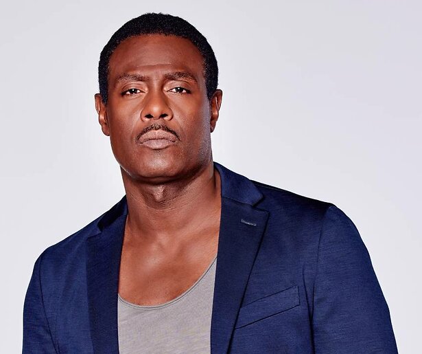 RTL besluit nieuw programma John Williams te vervangen voor Daar Gaan Ze Weer