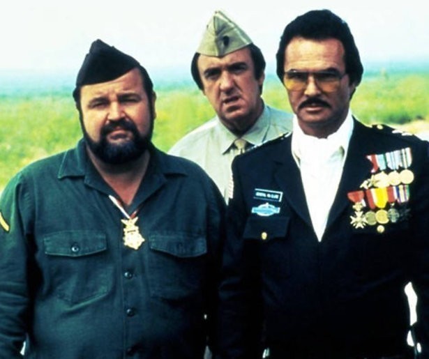 Cannonball Run II: Burt Reynolds racet verder