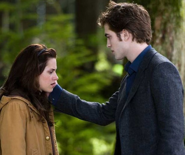 The Twilight Saga: New Moon - Kiest Bella voor Edward?