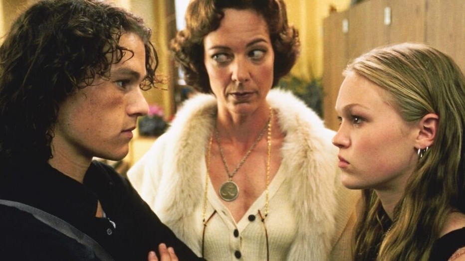 Heath Ledger, Allison Janney en Julia Stiles in 10 Things I Hate About You