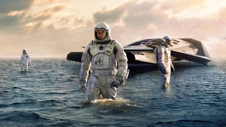 Interstellar - Matthew McConaughey gaat de ruimte in