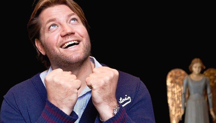 Dennis van der Geest op pad met bejaarden voor nieuw SBSprogramma