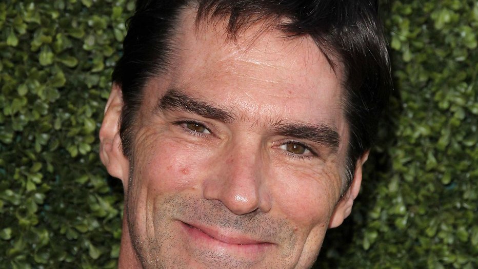 Thomas Gibson overweegt rechtszaak tegen Criminal Minds Thomas Gibson overweegt rechtszaak tegen Criminal Minds