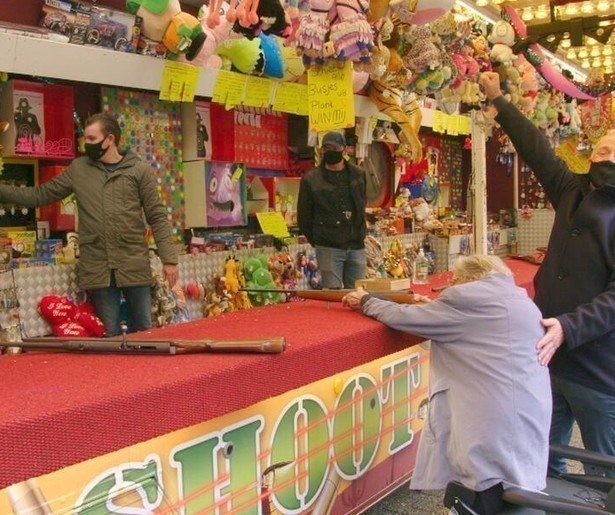 Reportage: Gordon op bezoek bij 100-jarigen