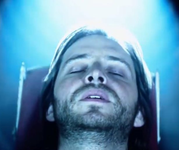 Tv-remake 12 Monkeys bedient ledlampen kijker