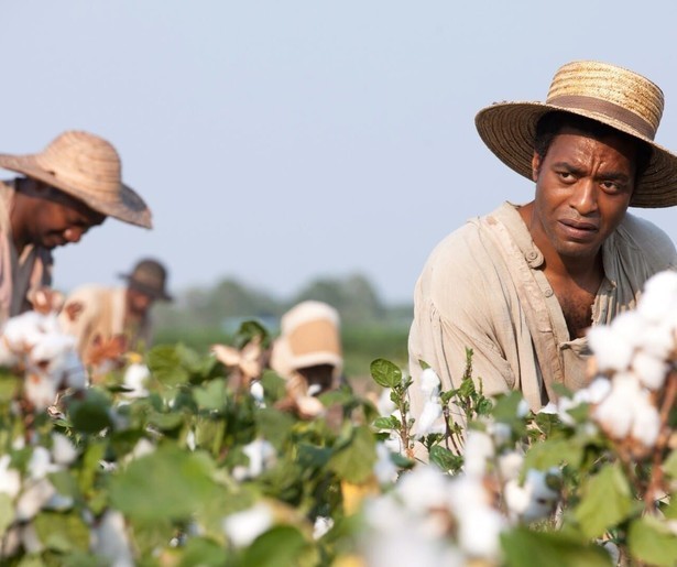Het leven zit Chiwetel Ejiofor niet mee in 12 Years a Slave