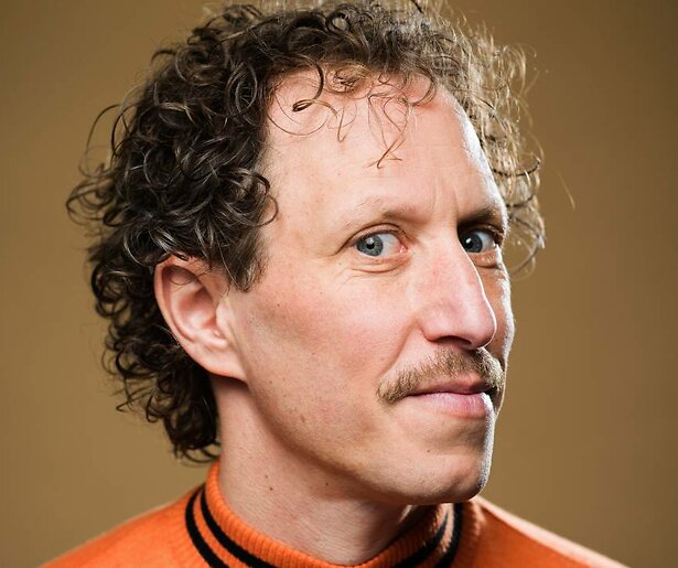 Met deze oudejaarsconferences sluit je 2023 lachend af