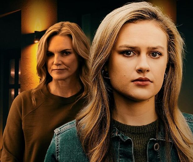 Jade wil haar moeder uit de schulden helpen in Deadly Secrets