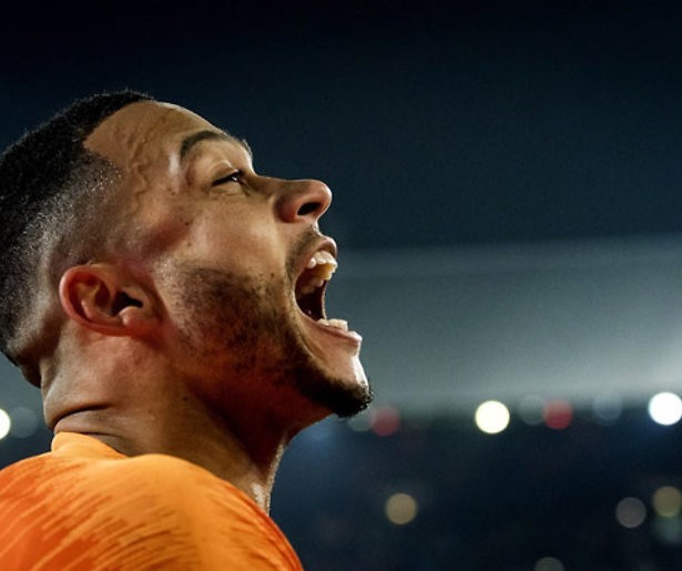 Oranje trapt af tegen Wit-Rusland