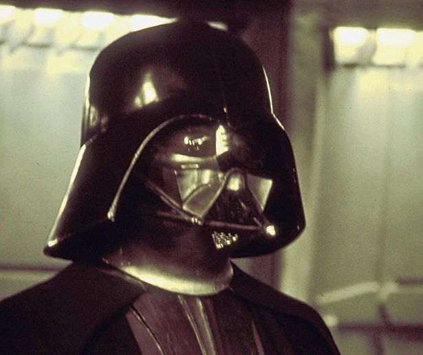 James Earl Jones speelt weer Darth Vader