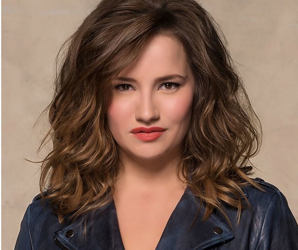 Barbara Sloesen en Sanne Vogel in komedie Onze Jongens