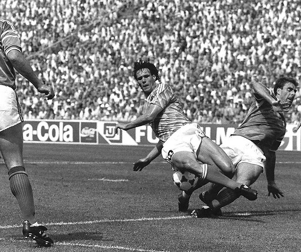 Leuk overzicht: hoe Oranje in voorgaande jaren nét de knock-outfase van het EK Voetbal overleefde