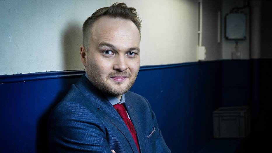 Arjen Lubach sneert naar Pierre Bokma Arjen Lubach sneert naar Pierre Bokma