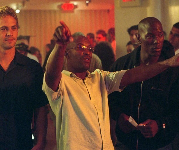 Paul Walker racet door in 2 Fast 2 Furious