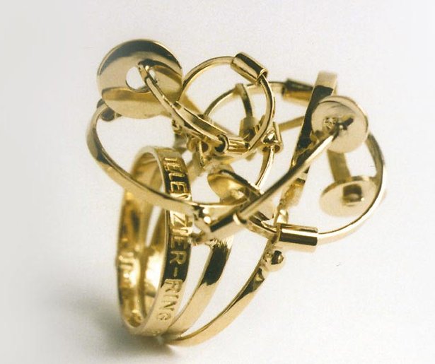 Ontwerp Gouden Televizier-Ring 2004: 'Ring na ring na ring'