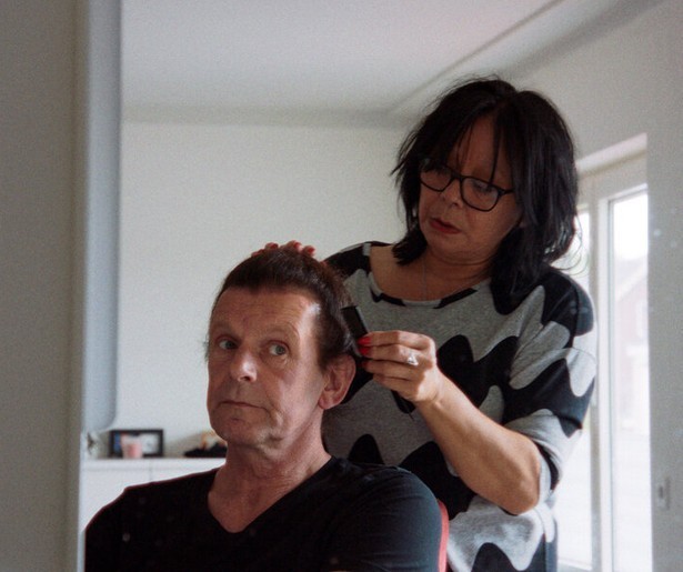 Corrie vertelt openhartig over leven als partner van een transgender in 2Doc: Corrie