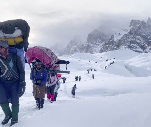 De bezem door de bergen
