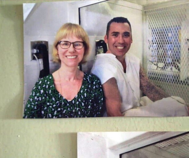 Hoe is het om een relatie te hebben met een death row-gevangene?