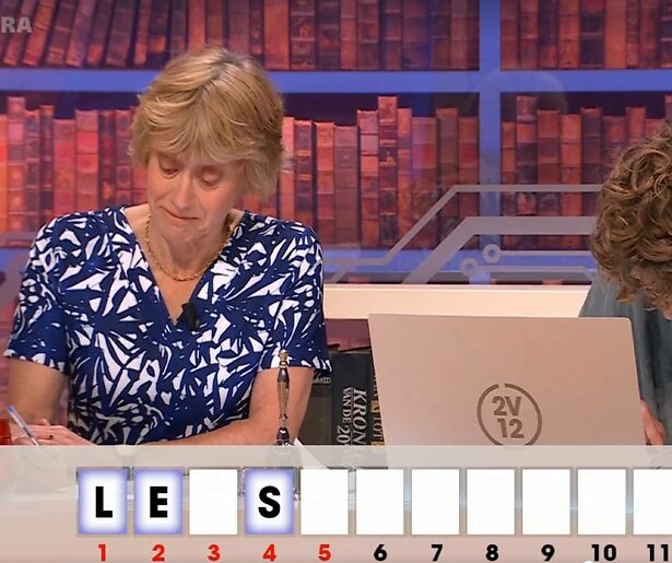 De TV van gisteren: 2 voor 12 laat concurrentie weer achter zich