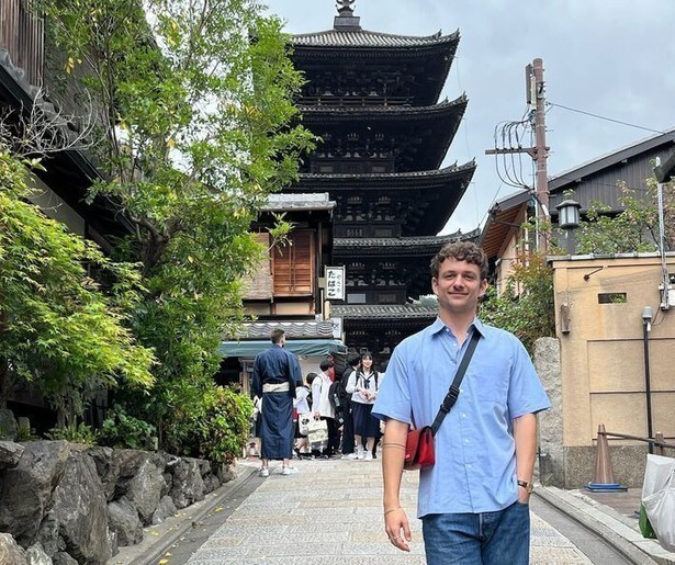 Jurre Geluk ontdekt de pareltjes van Tokio in herhaling 3 op Reis