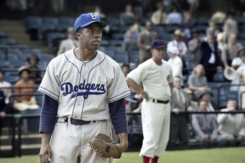 Chadwick Boseman slaat een homerun Chadwick Boseman slaat een homerun