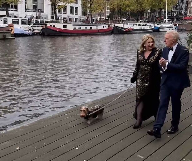 André van Duin en Janny van der Heijden in stijl naar Gouden Televizier-Ring Gala