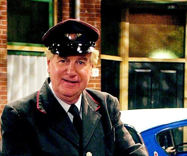 Cabaretier en programmamaker Gerard Cox op 85-jarige leeftijd overleden