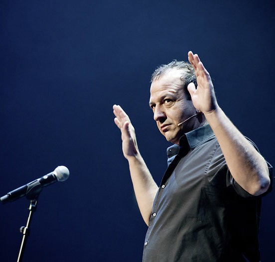 Kijktip: Voorstelling Najib Amhali: Alles Komt Goed