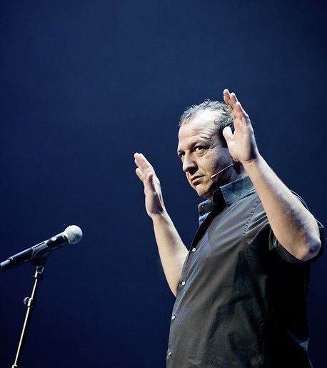 Kijktip: Voorstelling Najib Amhali: Alles Komt Goed