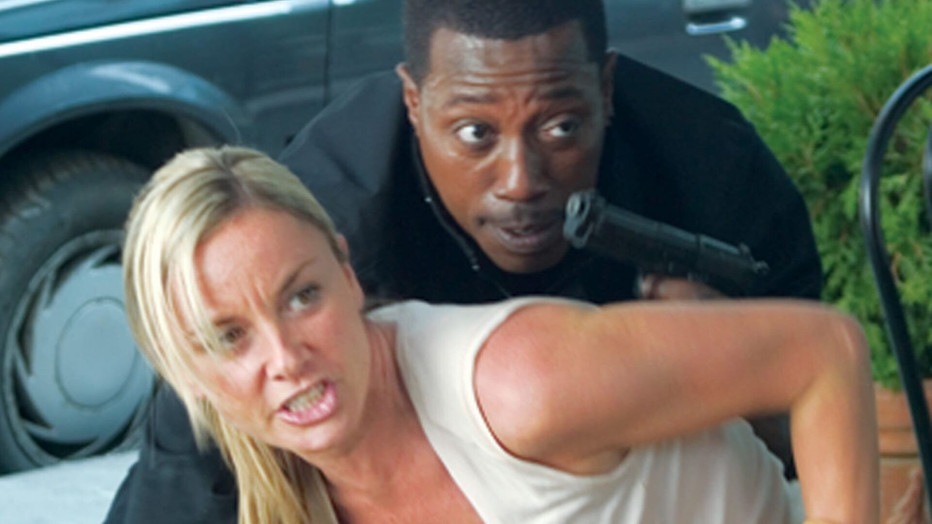 Wesley Snipes en Tamzin Outhwaite in 7 Seconds