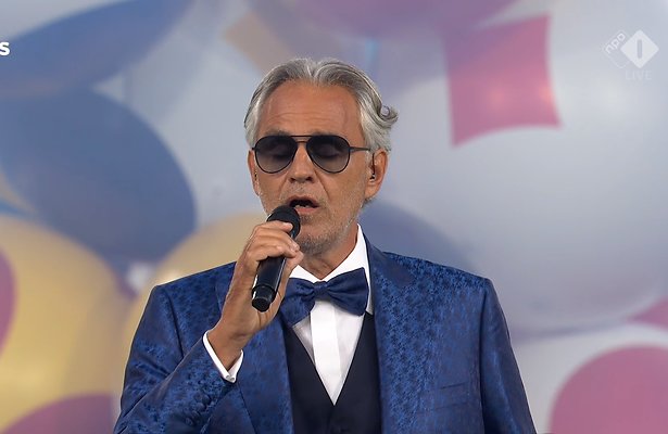 Videosnack: Andrea Bocelli zingt tijdens opening EK 2020