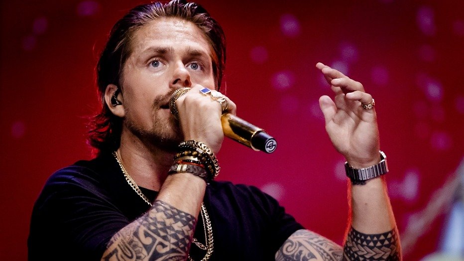 André Hazes neemt pauze vanwege emotionele burn-out André Hazes neemt pauze vanwege emotionele burn-out