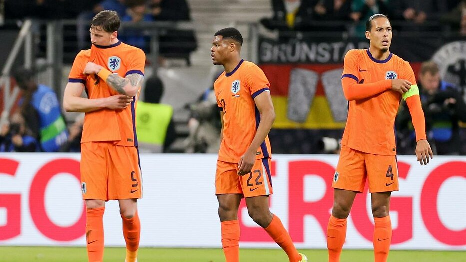 Wout Weghorst, Denzel Dumfries en Virgil van Dijk