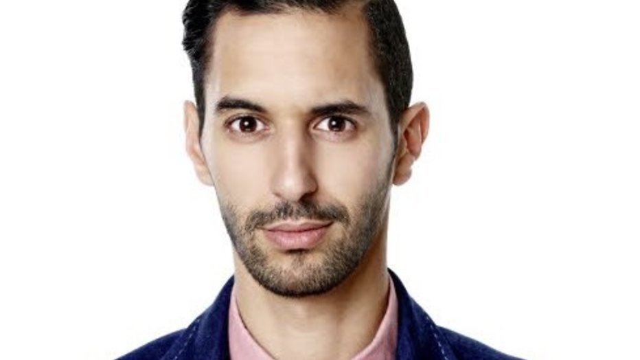 Achmed Akkabi hoopt op hoofdrol Albert Heijn-reclames Achmed Akkabi hoopt op hoofdrol Albert Heijn-reclames