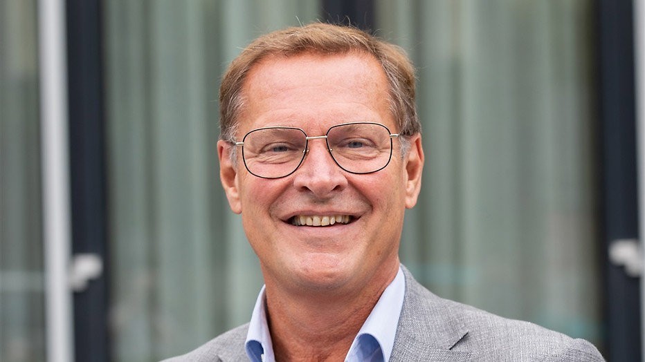 Albert Verlinde Albert Verlinde