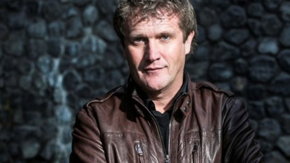 Alberto Stegeman wijst in Undercover verkeerde man aan als pooier Alberto Stegeman wijst in Undercover verkeerde man aan als pooier