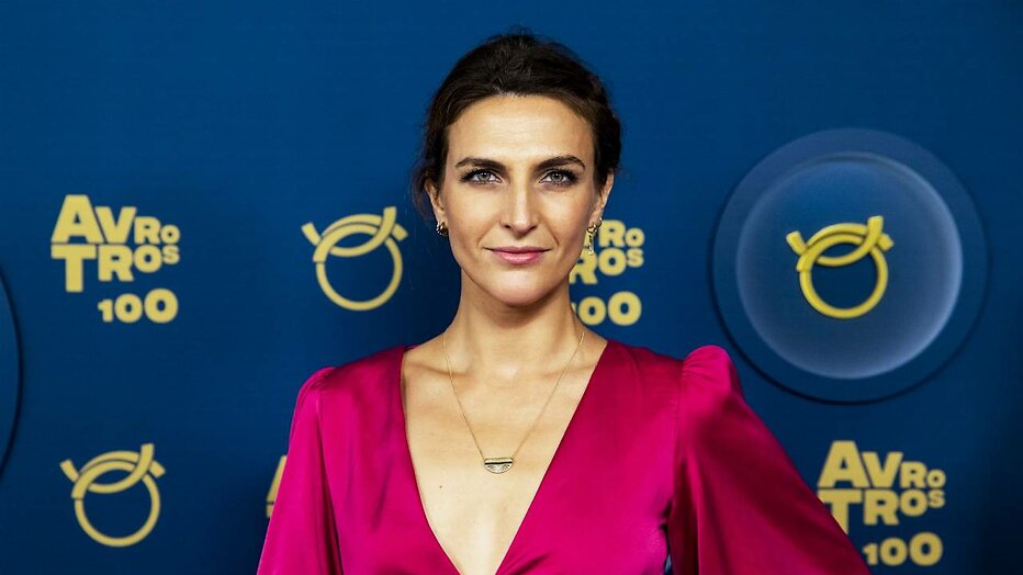 Anna Gimbrère op de blauwe loper van Het Gouden Televizier-Ring Gala in 2023.