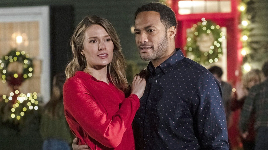 Tori Anderson en Mykee Selkin in A Chance for Christmas