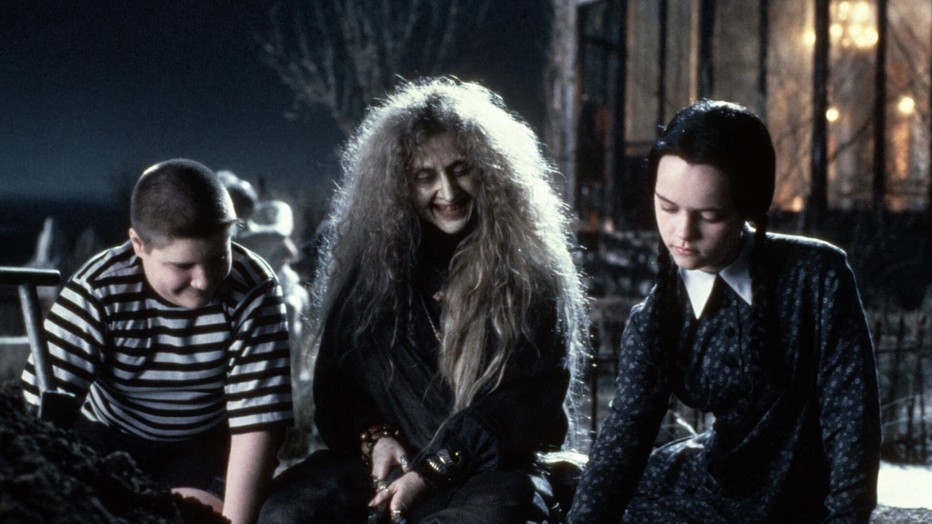 Jimmy Workman en Christina Ricci in Addams Family Values