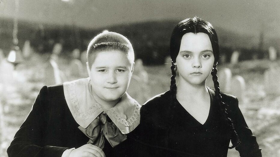 Christina Ricci en Jimmy Workman in Addams Family Values