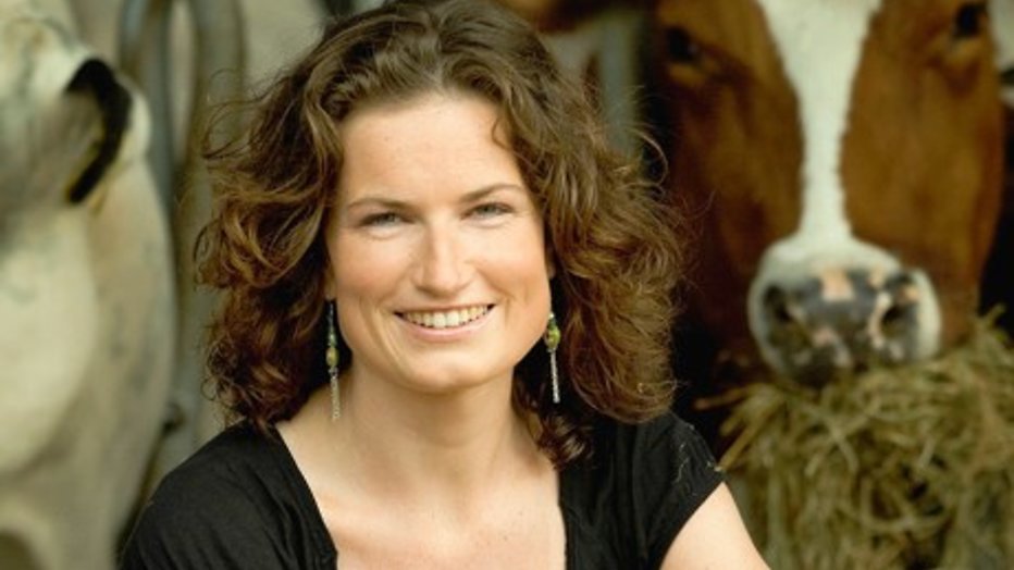 Boerin Agnes in de financiële problemen