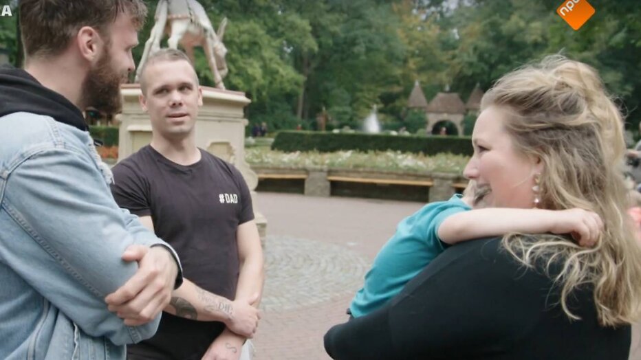 Alex, Linda en Aaron in Over Mijn Lijk.