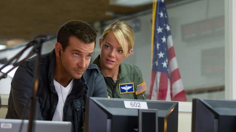 Bradley Cooper met Emma Stone in Aloha Bradley Cooper met Emma Stone in Aloha