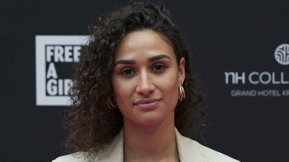 Amije Roos van der Laan Amije Roos van der Laan
