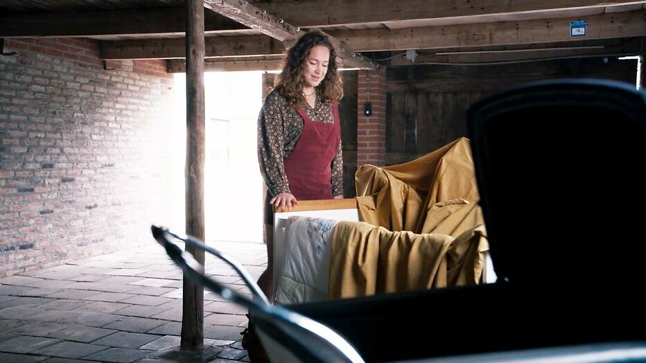 Anouk Maas als Lianne in Woeste Grond