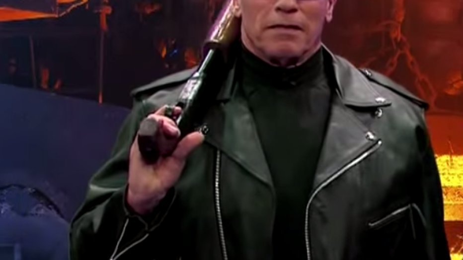 YouTube-hit: Arnold Schwarzenegger doet al z'n films in 6 minuten YouTube-hit: Arnold Schwarzenegger doet al z'n films in 6 minuten