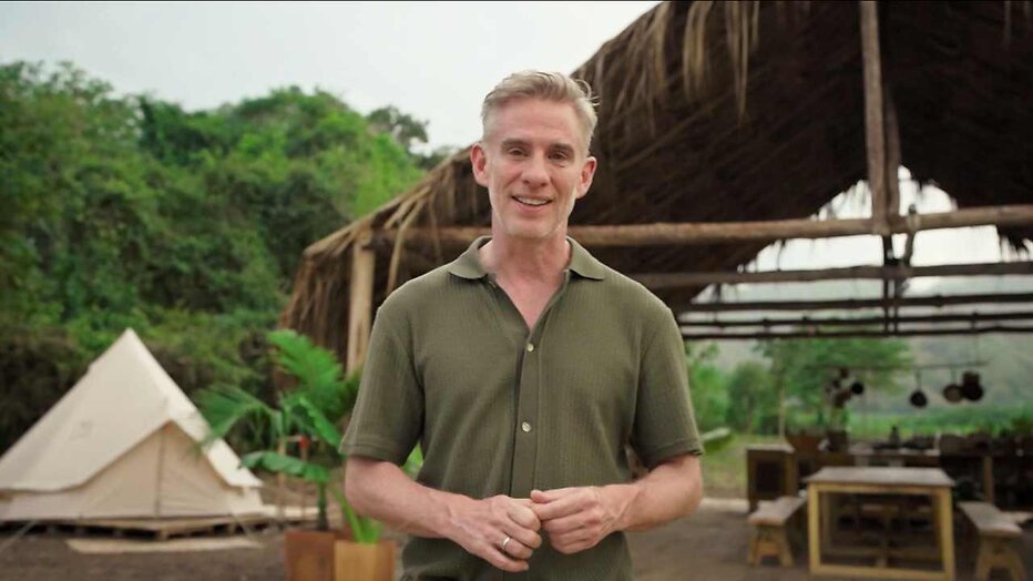 Art Rooijakkers presentator van Survive Your Family