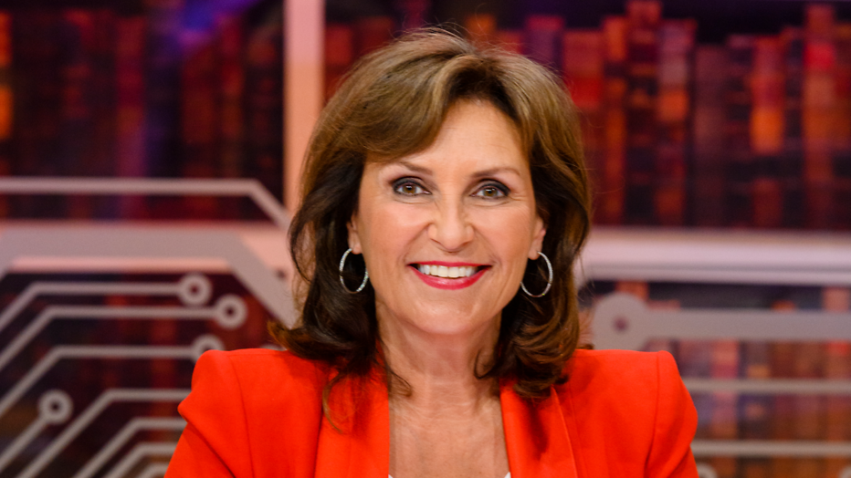 Nieuwe presentator het Wetenschappelijk Jaaroverzicht. Nieuwe presentator het Wetenschappelijk Jaaroverzicht.