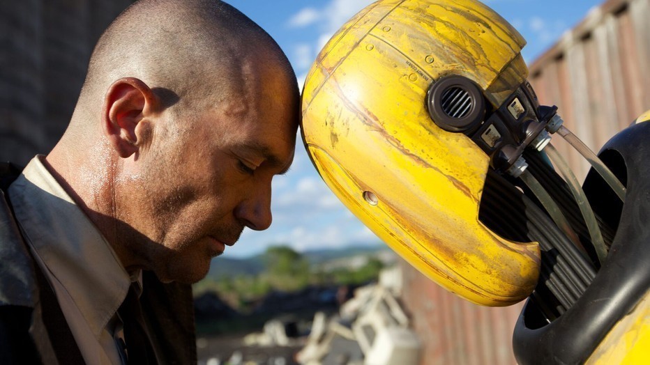Antonio Banderas in Automata